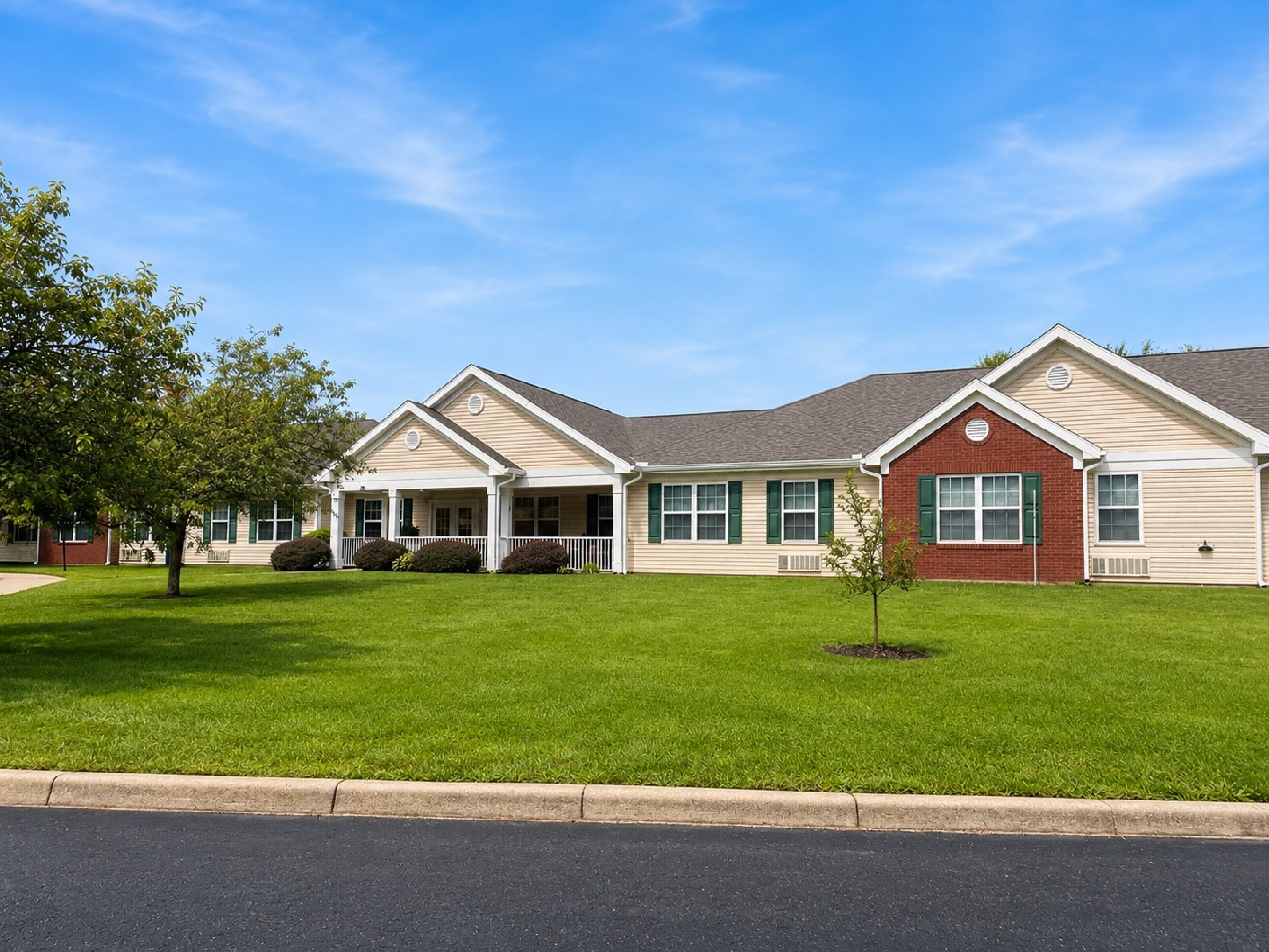 Exterior - Warwick Manor - a BRC Properties location